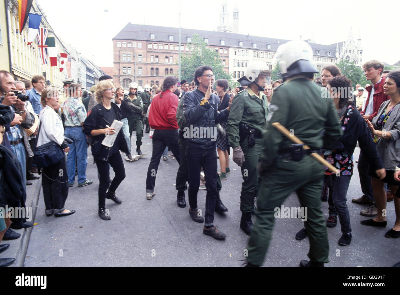 Géographie / voyages, Allemagne, politique, manifestations, manifestation contre le sommet du G-7 à Munich, Marienhof, 6.7.1992, droits supplémentaires-Clearences-non disponible Banque D'Images