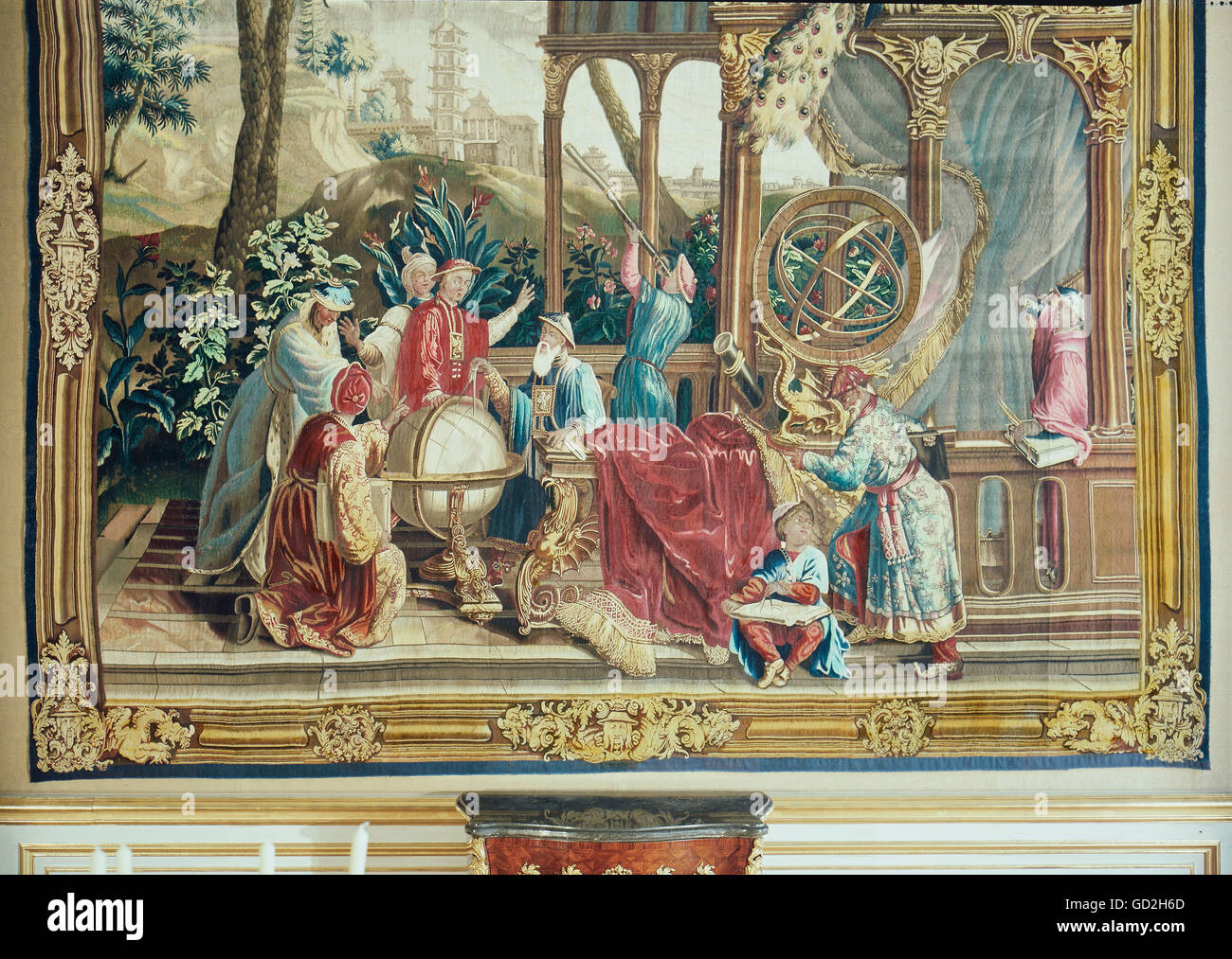 Beaux-arts, la tapisserie, la chinoiserie avec les astronomes et les astrologues, détails, de l'empereur moghol series, Beauvais manufacture, circa 1730, residence museum, Munich, Allemagne, l'artiste n'a pas d'auteur pour être effacé Banque D'Images