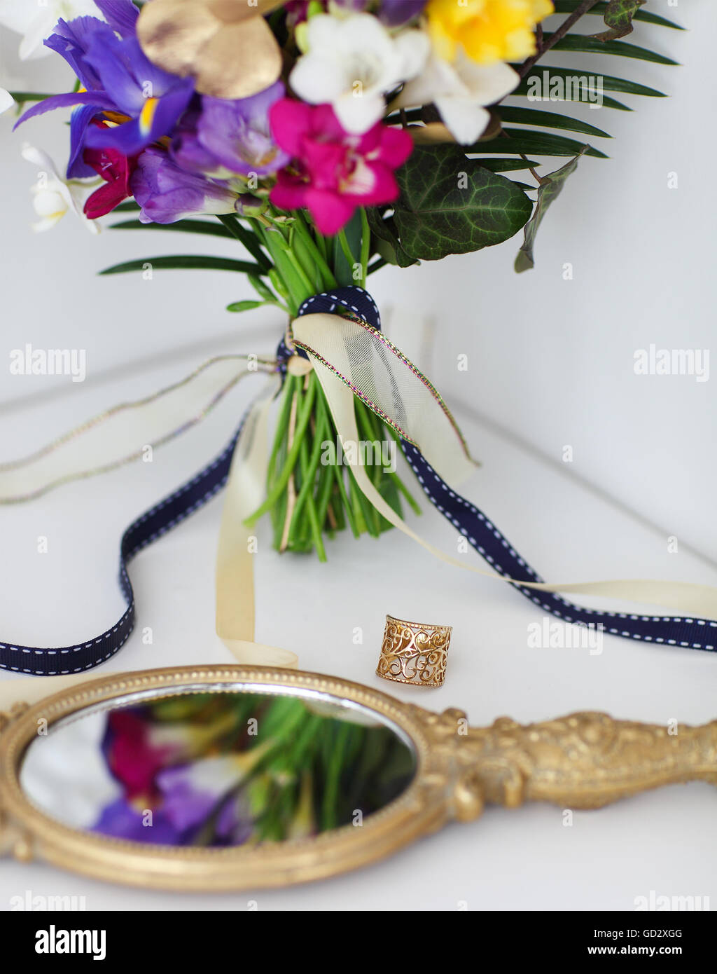Détails de mariage avec bouquet de mariage. Suite Nuptiale matin Banque D'Images Détails de mariage avec bouquet de mariage. Suite Nuptiale matin Banque D'Images