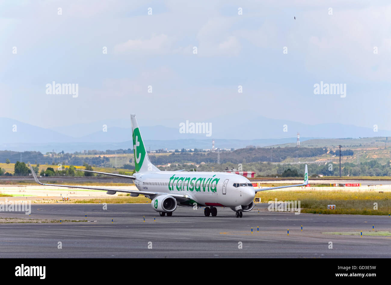 -Avions Boeing 737- de -la compagnie aérienne Transavia France-, Direction de terminal de l'aéroport de l'aéroport Madrid-Barajas Banque D'Images
