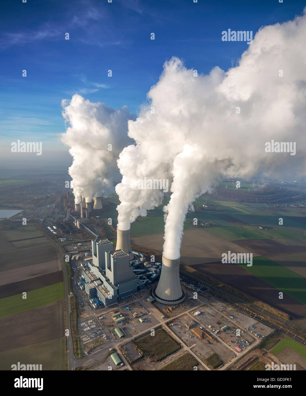 Vue aérienne, brown coal power plant, fumée, vapeur, électricité, vue aérienne de Grevenbroich, Bas-rhin, Rhénanie du Nord-Westphalie, Banque D'Images