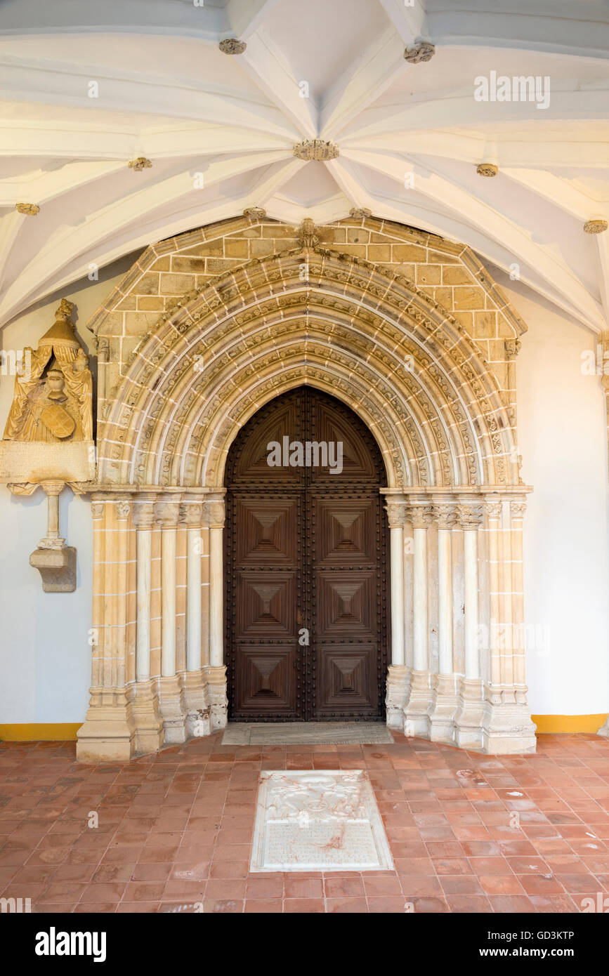 L'église de São João Evangelista, entrée privée, Evora, Alentejo, Portugal, Site du patrimoine mondial de l'UNESCO Banque D'Images