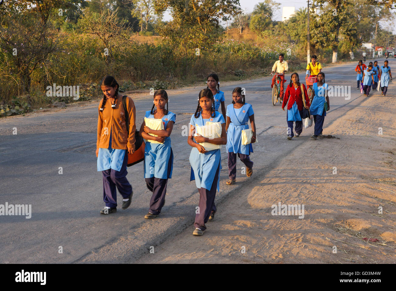 Les filles vont à l'école, bastar, Chhattisgarh, Inde, Asie Banque D'Images