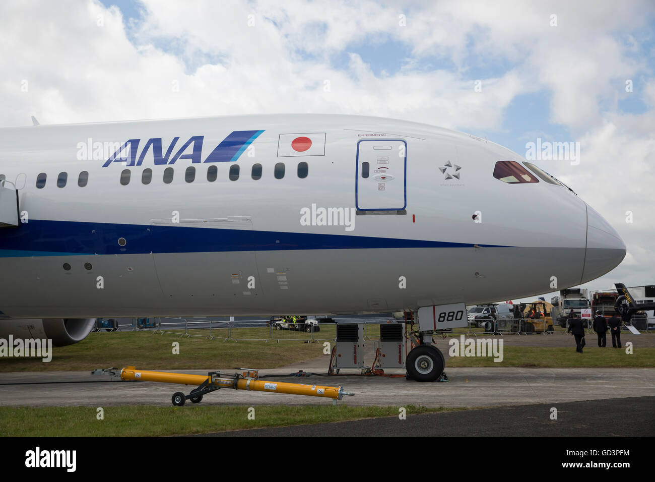 Farnborough, Royaume-Uni. 11 juillet, 2016. Farnborough International Airshow 2016 ouvre officiellement à l'échange de l'aviation japonaise, Dreamliner 900 sur l'affichage. Credit : Keith Larby/Alamy Live News Banque D'Images