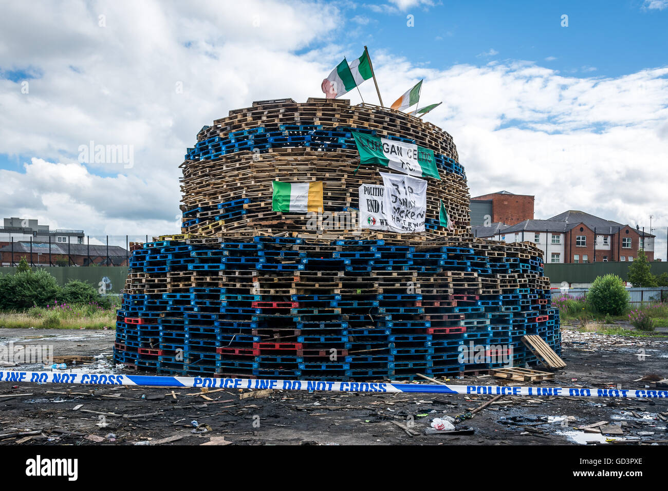 Belfast, Royaume-Uni. 11 juillet, 2016. Feu loyaliste dans Shankill Road de Belfast Nord. Credit : DMc Photographie/Alamy Live News Banque D'Images