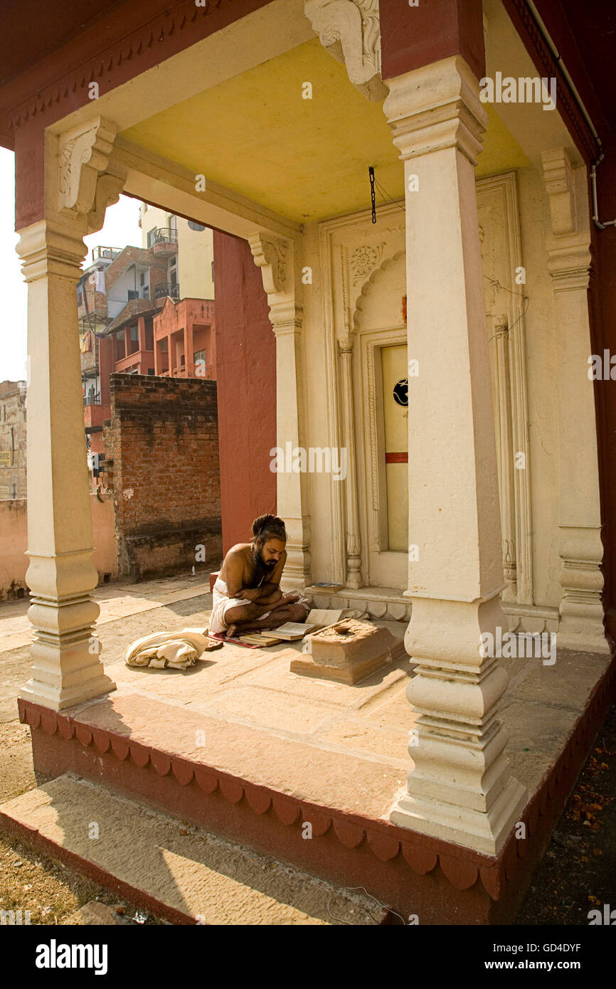 Au complexe du temple de Shiv Sadhu Banque D'Images