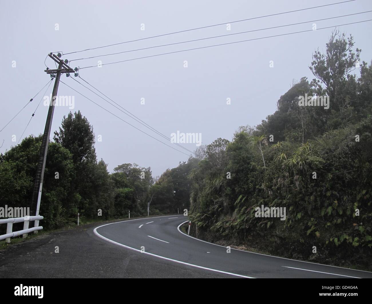 Route sombre Banque D'Images