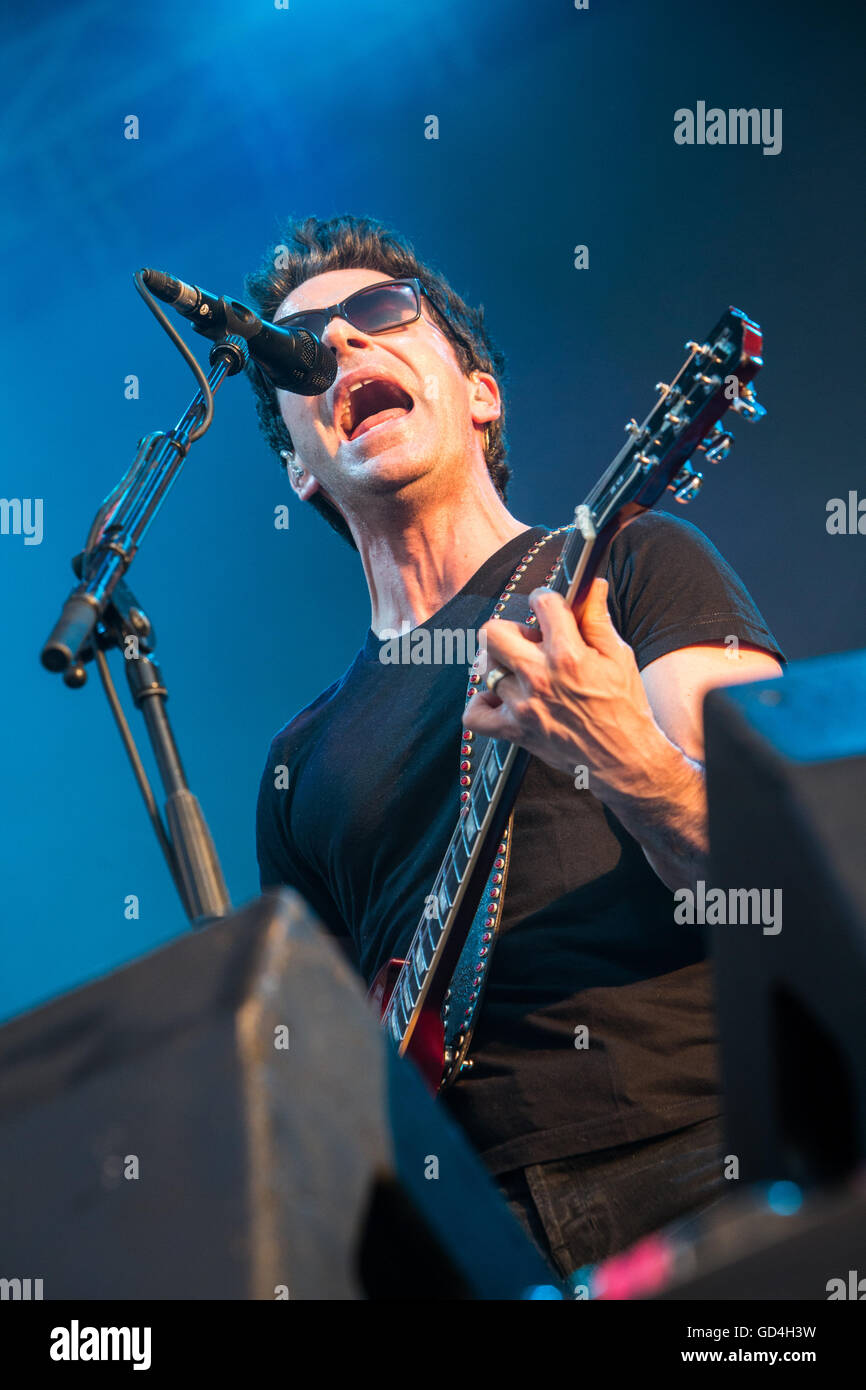 Monza Italie. 09 juillet 2016. Le groupe de rock gallois Stereophonics réalise en live sur la scène du Parco di Monza au cours de l'I-Days Festival Banque D'Images