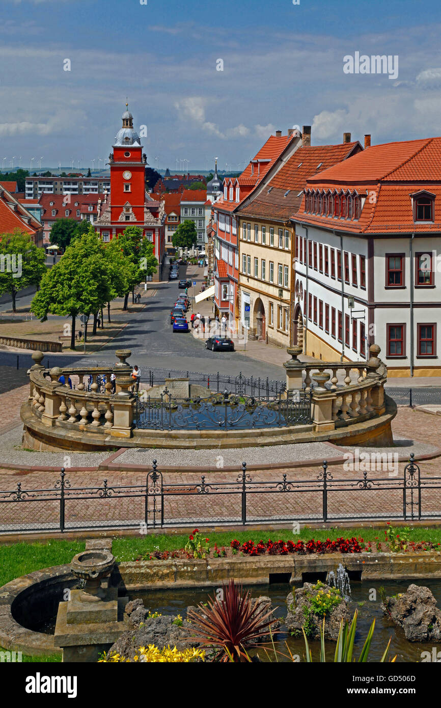Dispositif de l'eau, tour rouge de l'ancienne Mairie, Gotha, Thuringe, Allemagne Banque D'Images