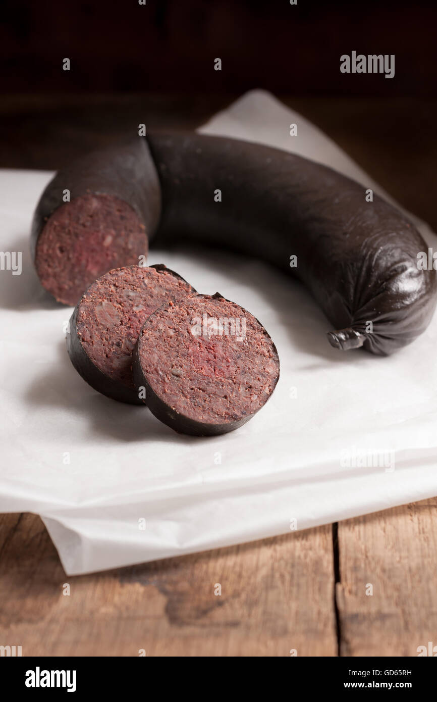 Boudin noir britannique ou boudin tourné à faible éclairage clés Banque D'Images