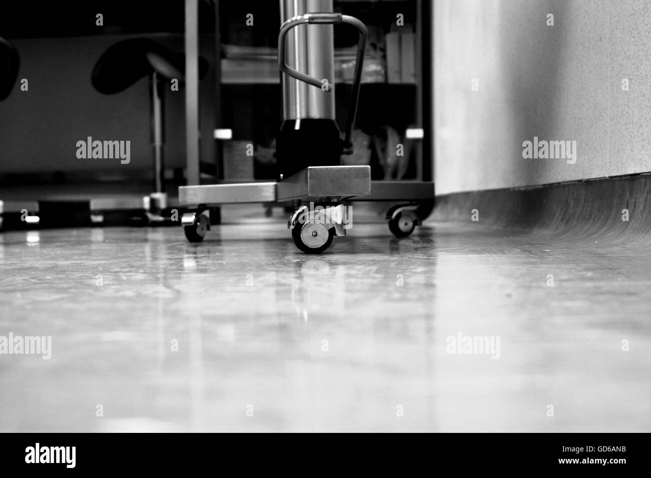 Blackandwhite,adorable,waldisputninsphotography,géométrie,art,abstrait,moody,perspective,médecine,,medicalequipmen,NaCl Banque D'Images