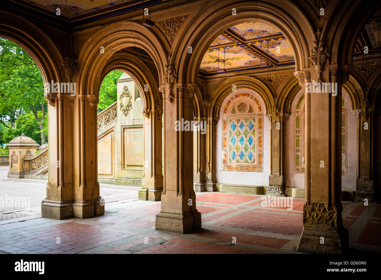 Bethesda Fountain Et Terrasse Donnent Sur Le Lac A New York City S Central Park Photo Stock Alamy