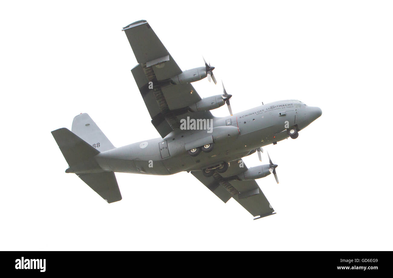LEEUWARDEN, Pays-Bas - 10 juin 2016 : Dutch Air Force Lockheed C-130H-30 Hercules (L-382) [G-273] au cours d'une manifestation Banque D'Images