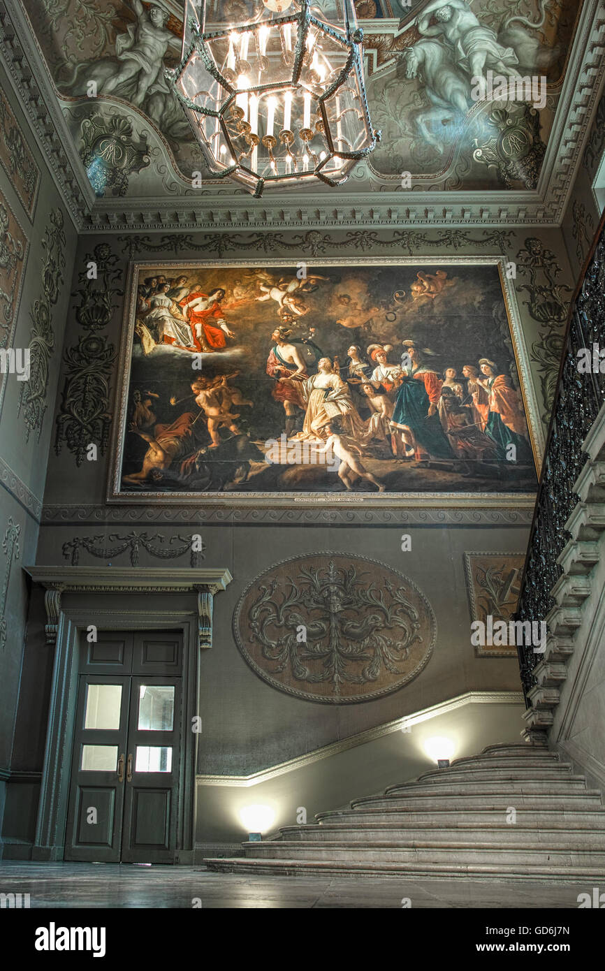 L'escalier de la reine au palais royal d'Hampton Court, London, England. Banque D'Images