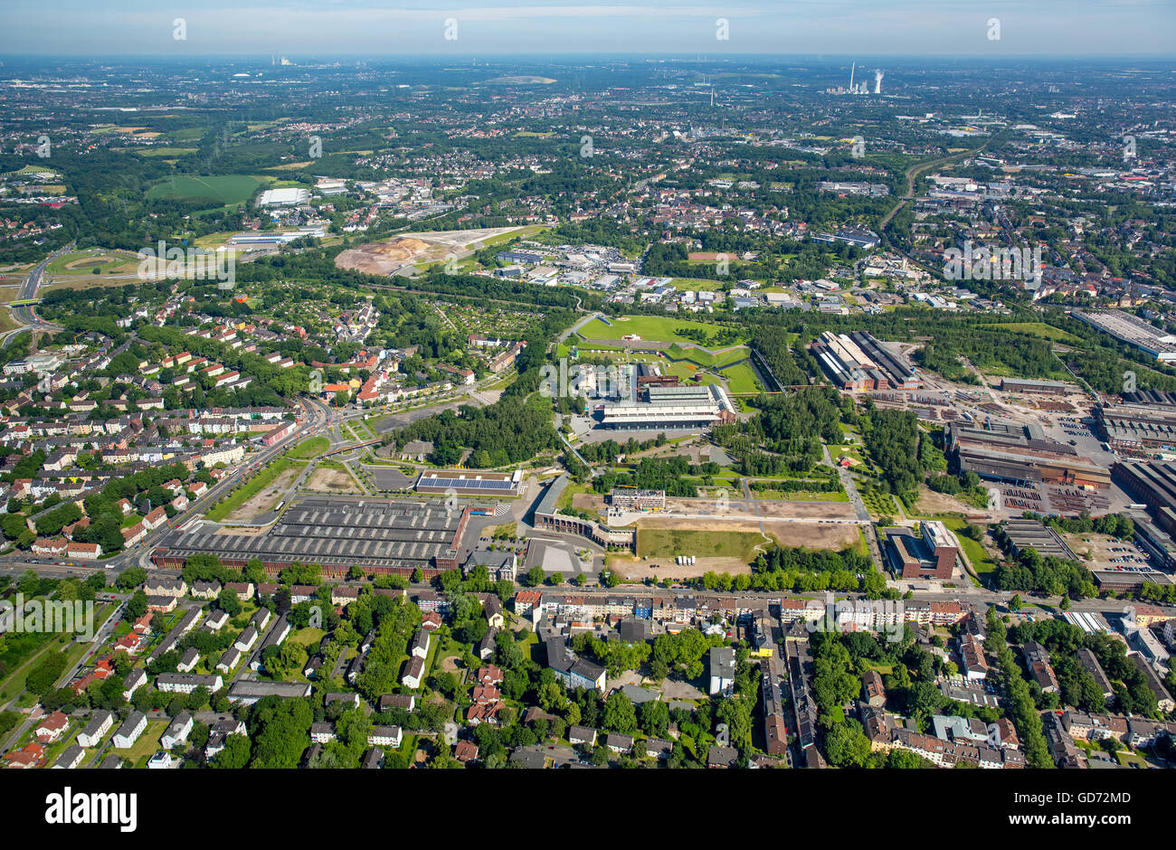 Vue aérienne, Centenary Hall et Westpark Bochum, nouveau centre administratif de la culture Ruhr Ltd., organisateur de la Ruhrtriennale, Banque D'Images
