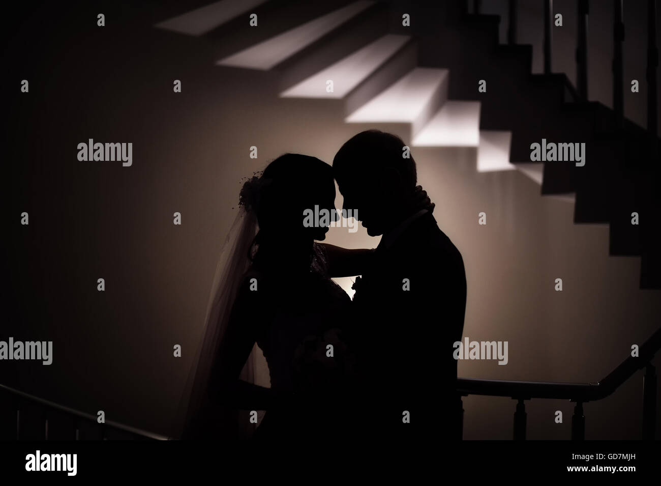 La silhouette de la mariée et le marié mariage amour Banque D'Images