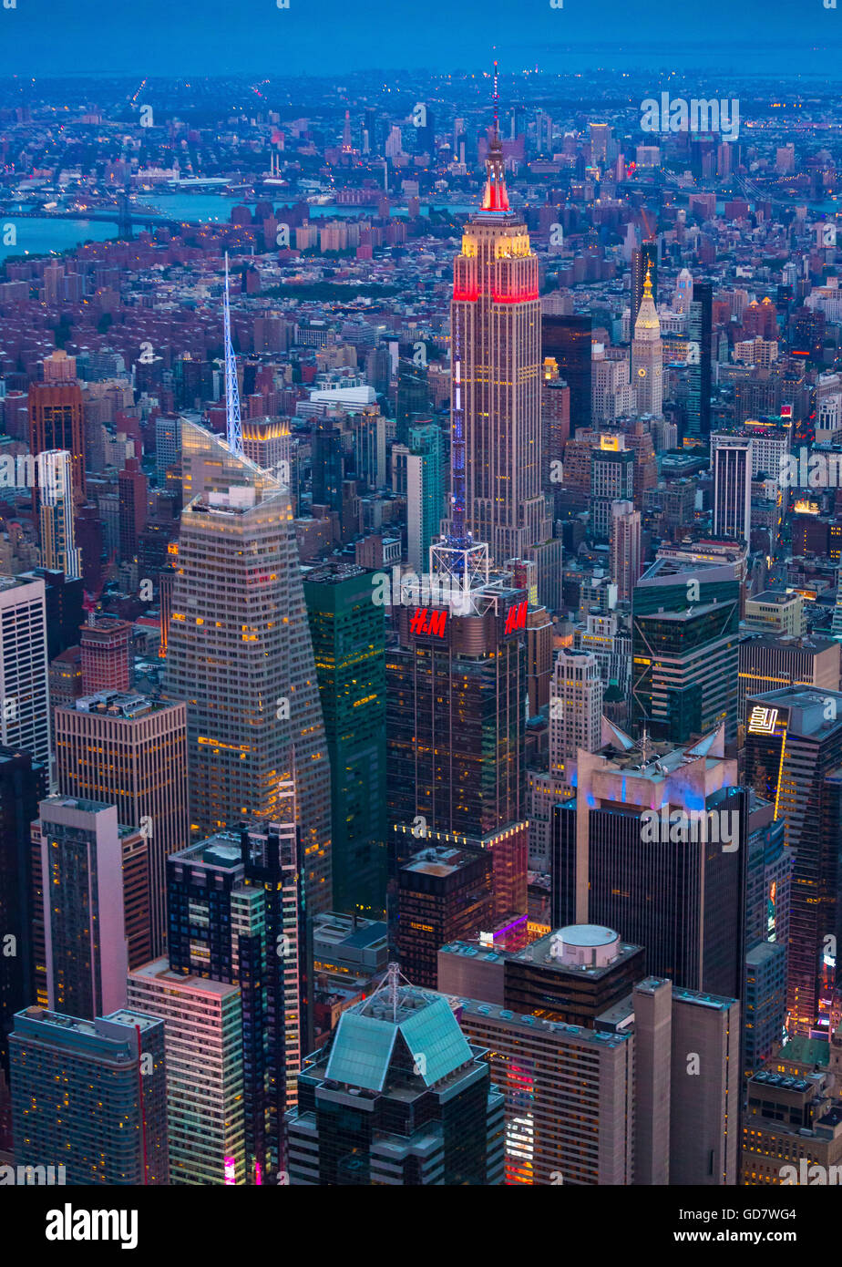 Manhattan est le plus densément peuplé des cinq quartiers de New York City Banque D'Images
