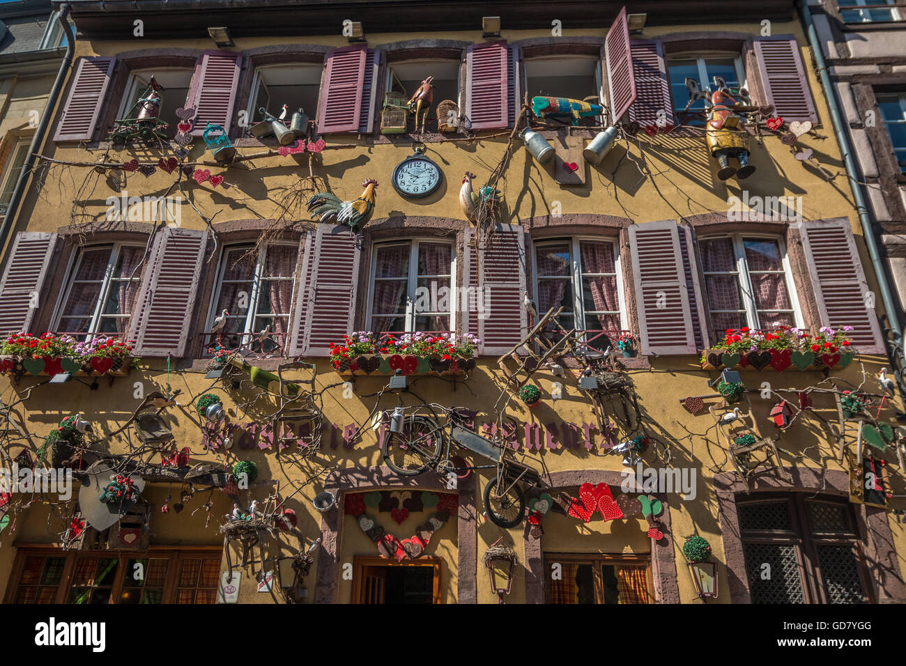 Colmar bâtiment décoré en Alsace France Banque D'Images
