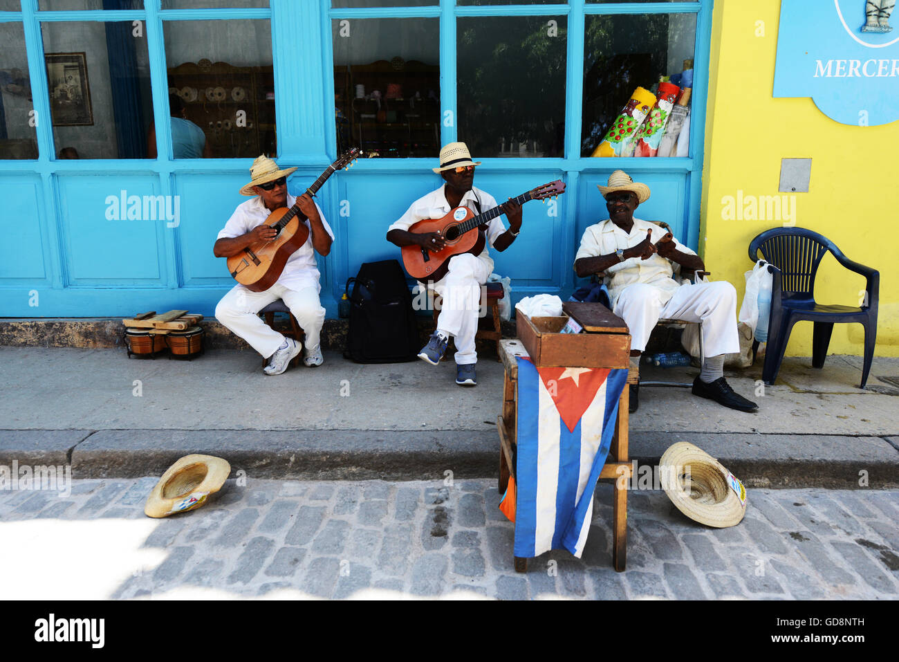 Des musiciens de rue à La Havane, Cuba. Banque D'Images