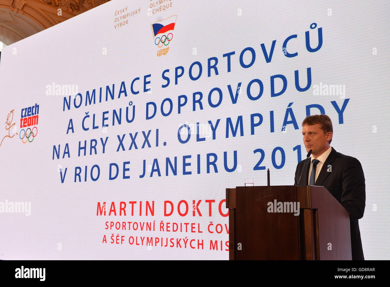 Prague, République tchèque. 12 juillet, 2016. Le capitaine de l'équipe olympique Martin Doktor est titulaire d'un discours que le Comité olympique tchèque (SRAS) a approuvé la nomination de 105 athlètes pour les prochains Jeux olympiques de 2010 à Rio de Janeiro à Prague, République tchèque, le 12 juillet 2016. L'équipe tchèque sera accompagné par 99 Aider le personnel, y compris un membre du personnel médical. © Katerina Sulova/CTK Photo/Alamy Live News Banque D'Images