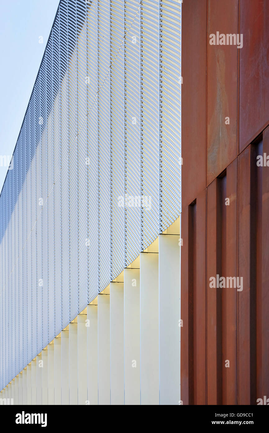 Revêtement de construction en treillis métallique expansé à écran décoratif  en aluminium - Chine Maillage métallique étendu, matériau de revêtement de  mur extérieur