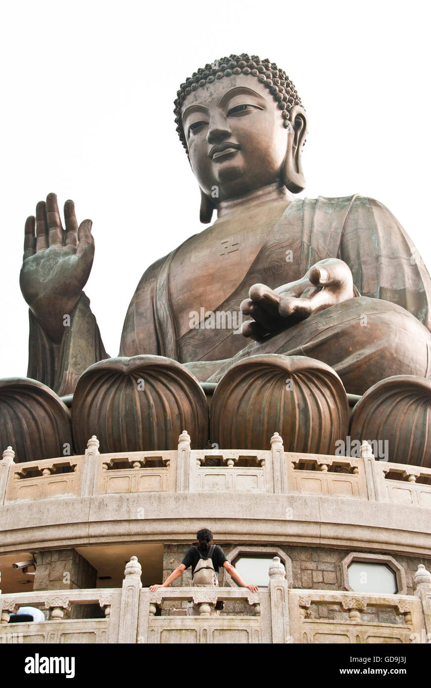 Tian Tan Buddha, le plus grand Bouddha assis statue sur l'île de Lantau, Hong Kong, Chine, Asie Banque D'Images