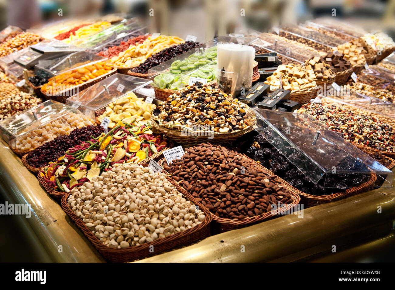 Des fruits secs et des noix en vente Banque D'Images