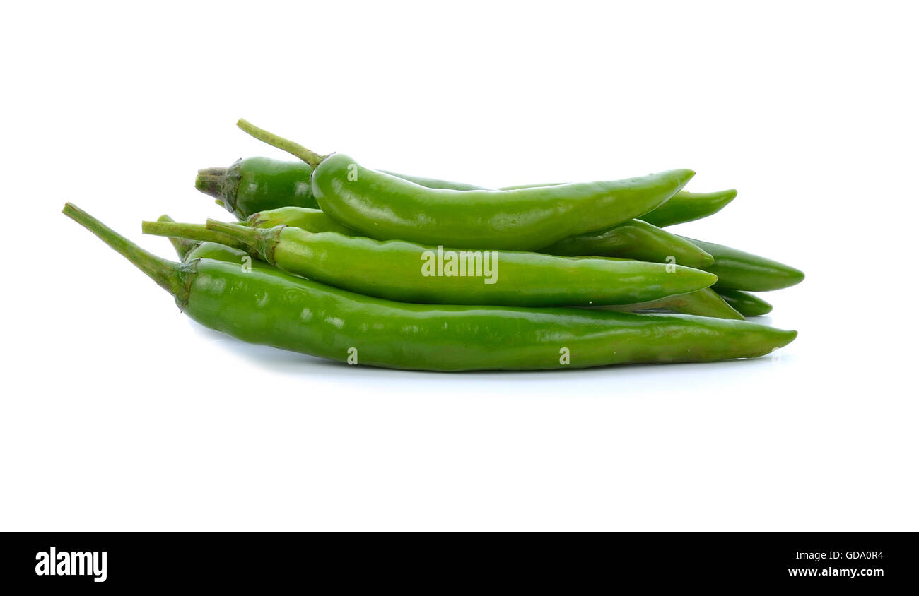 Piment vert sur fond blanc Banque D'Images