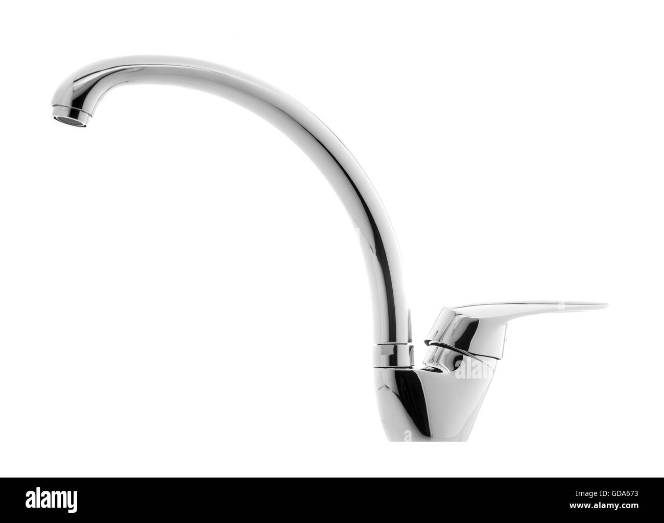 L'eau de robinet Chrome isolé sur fond blanc Banque D'Images