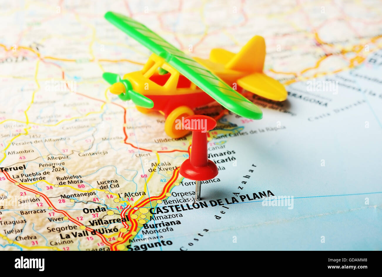 Close up de Castellon de la Plana , la carte d'Espagne et d'avion toy ,travel concept Banque D'Images