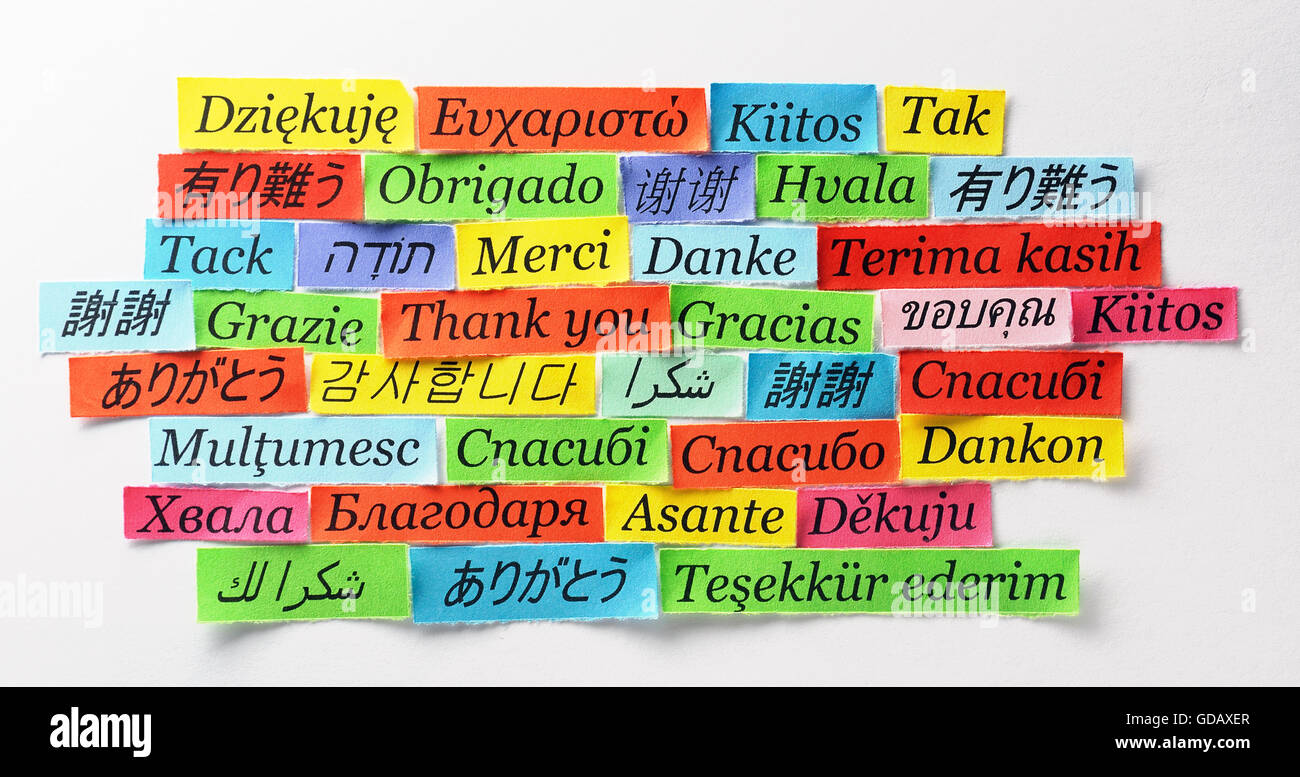 Merci Nuage de mots imprimés sur du papier de couleur différentes langues Banque D'Images