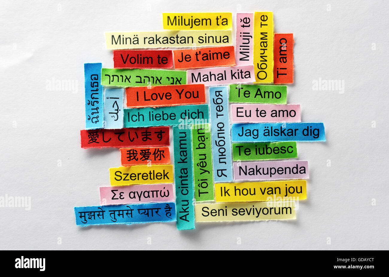 Je vous aime Nuage de mots imprimés sur du papier de couleur différentes langues Banque D'Images