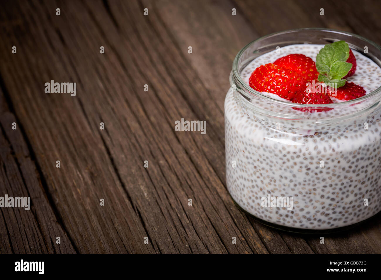 Vegan chia seeds désert fraise Banque D'Images