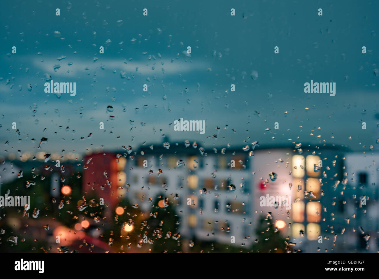 - La section windows sur un jour de pluie. Banque D'Images