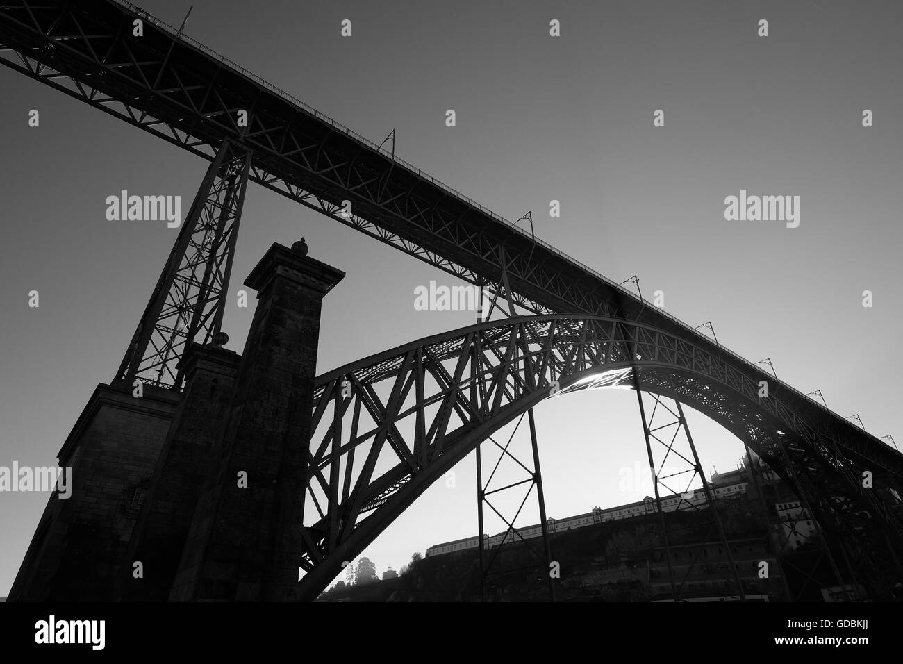 Je luis Bridge Porto Lever du Soleil. Le Portugal. Banque D'Images