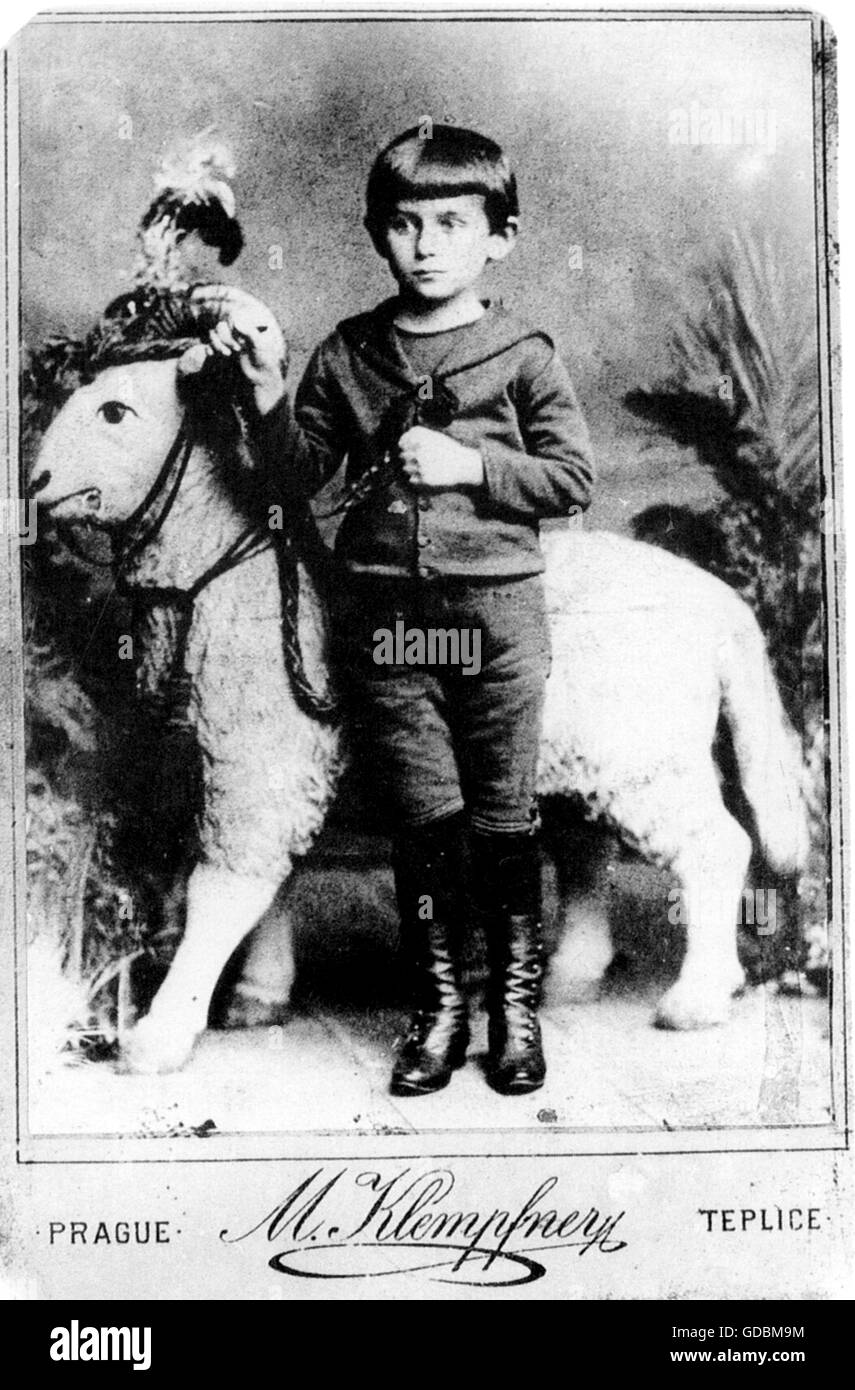 Kafka, Franz, 3.7.1883 - 3.6.1924, auteur/écrivain autrichien, pleine longueur, à l'âge de cinq ans environ, après la carte du cabinet, Prague, vers 1888, Banque D'Images