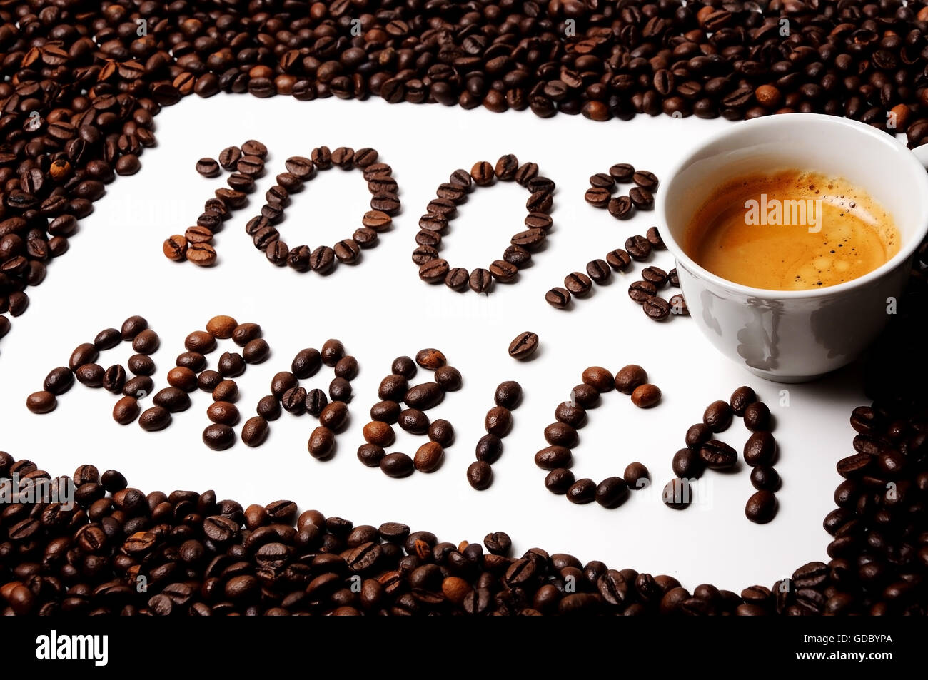 100  % arabica texte fait de grains de café Banque D'Images