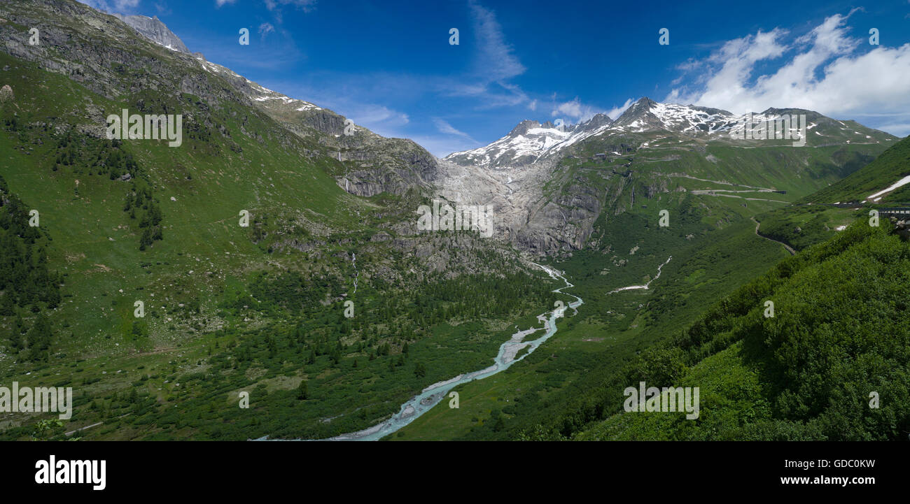 La Suisse. Oberland Bernois. Juillet 2016 Le Grimselpass Furkapass et la connexion de Gletsch, Valais avec Realp, Uri,montrant le retrait du glacier du Rhône. Banque D'Images La Suisse. Oberland Bernois. Juillet 2016 Le Grimselpass Furkapass et la connexion de Gletsch, Valais avec Realp, Uri,montrant le retrait du glacier du Rhône. Banque D'Images