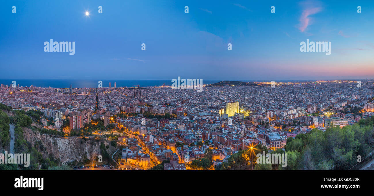 Espagne Catalogne Barcelone,,Ville,panorama au coucher du soleil Banque D'Images