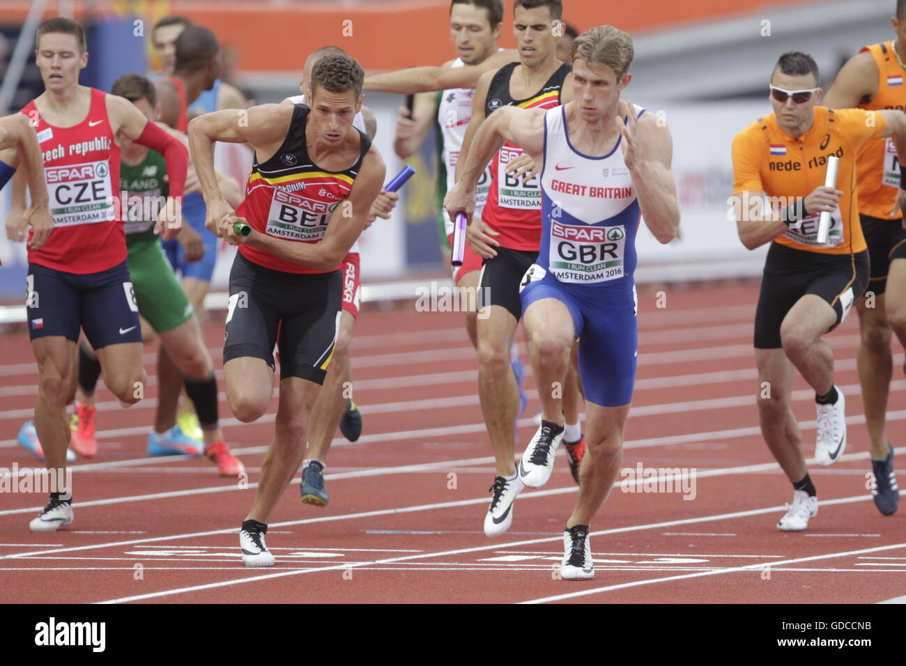 Amsterdam, Pays-Bas, le 10 juillet 2016 Jack Green et Dylan Borlée à la finale du 4 x 400 m aux Championnats d'Europe d'Amsterdam Banque D'Images