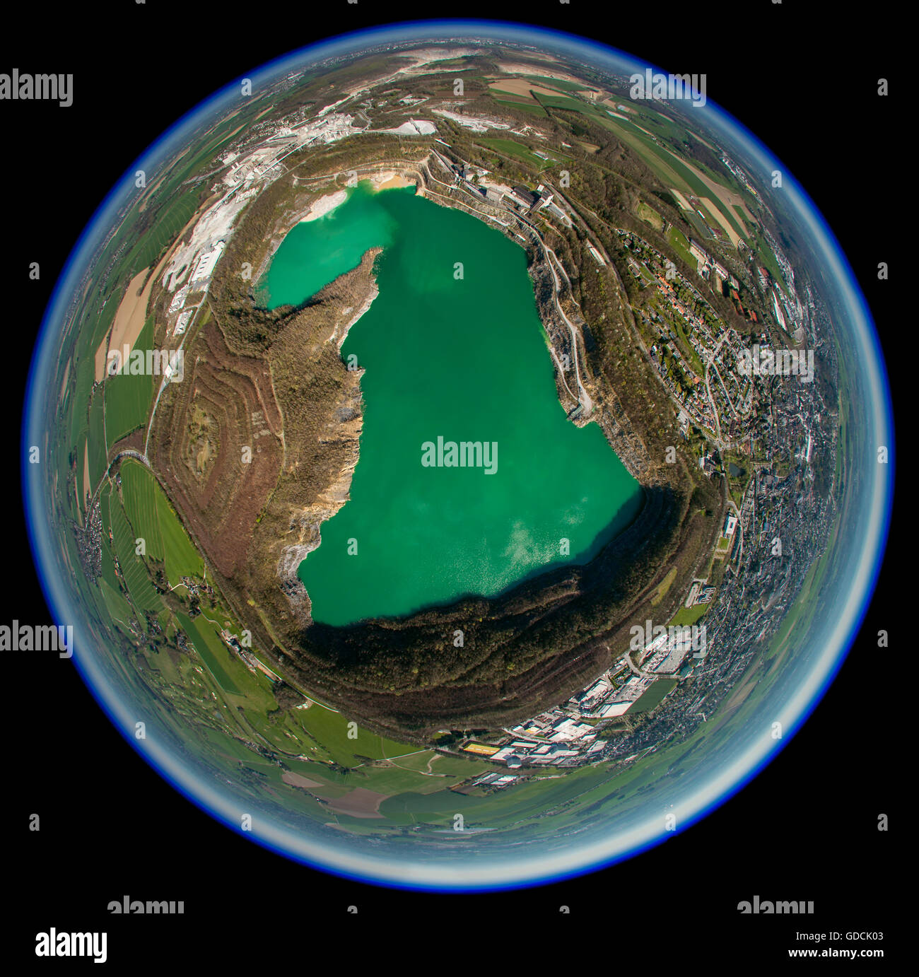 Vue aérienne, gravière, carrière, green eye, fisheye, objectif fisheye, Green Lake, Wülfrath, Niederrhein, North Rhine Westphalia, Banque D'Images