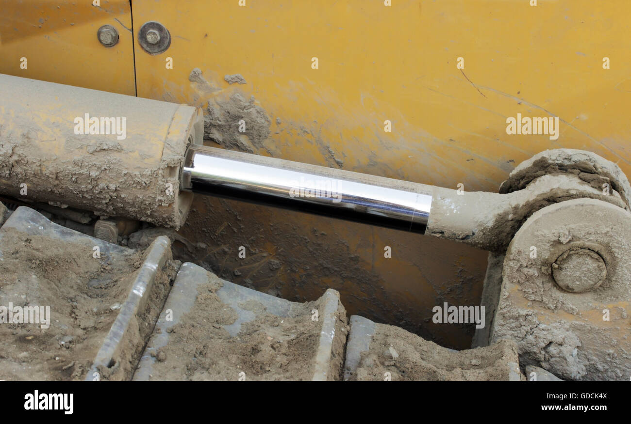 Les flexibles hydrauliques sur un piston contre le système Banque D'Images