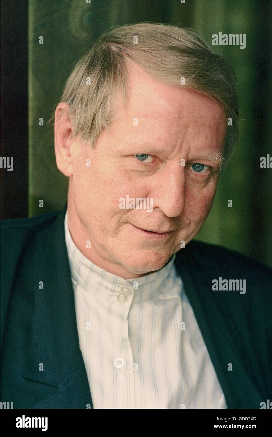 Enzensberger, Hans Magnus, * 11.11.1929, auteur/écrivain allemand, portrait, 1989, Banque D'Images