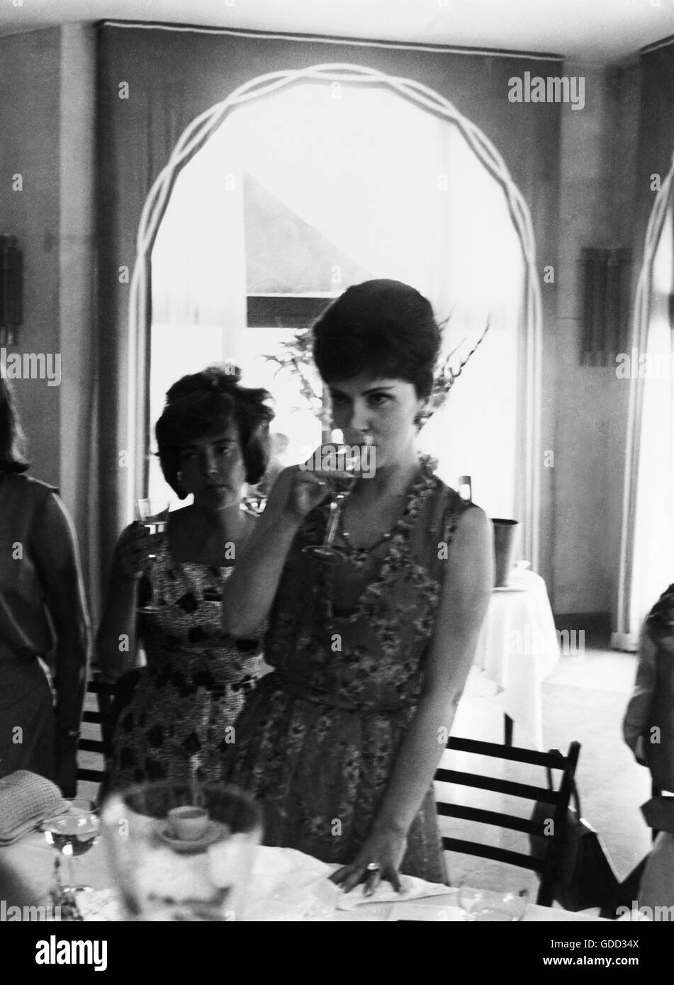 Lollobrigida, Gina, * 4.7.1927, actrice italienne, demi-longueur, au XXIVème Festival du Film de Venise, Venise, août 1963, Banque D'Images