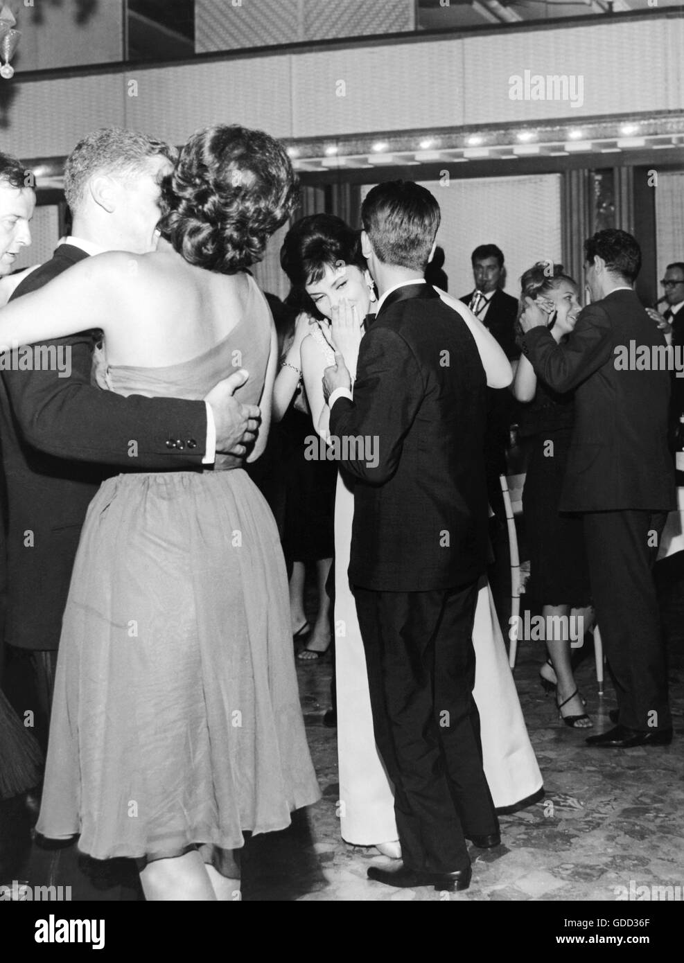 Lollobrigida, Gina, * 4.7.1927, actrice italienne, demi-longueur, XXIV. Festival Du Film De Venise, Venise, Août 1963, Banque D'Images