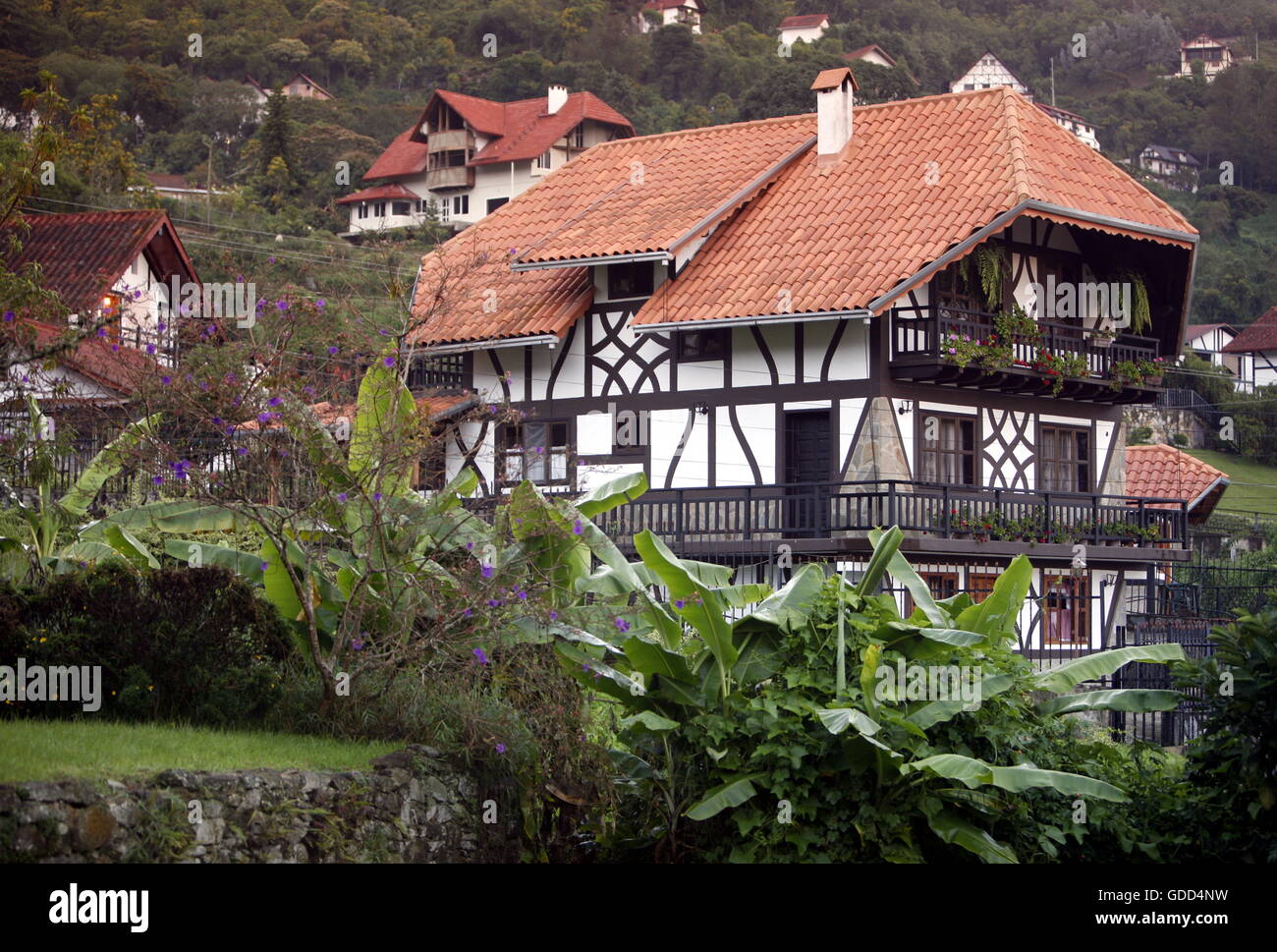 Une maison traditionnelle de la Forêt Noire de la colonie allemande dans le village de montagne de Colonia Tovar dans le nord du Venezuela. Banque D'Images