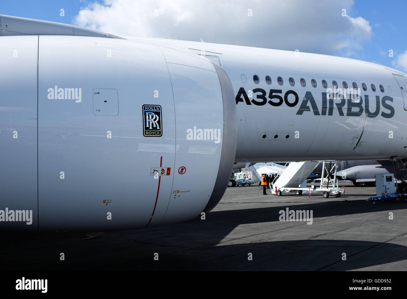 Un Airbus A350 avec les moteurs Rolls-Royce Photo Stock - Alamy
