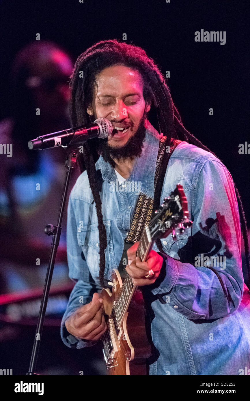 Cartagena, Espagne. 15 juillet, 2016. Singer Julian Marley et soulèvement dans la Mar de Músicas Festival. © ABEL F. ROS/Alamy Vivre sw Banque D'Images