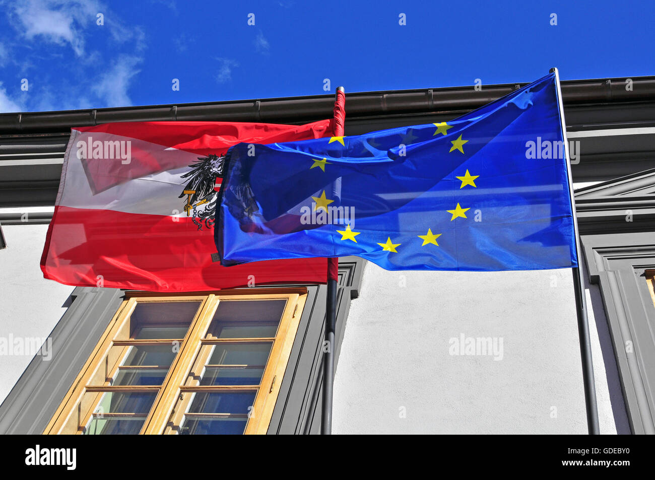 Drapeaux de l'Autriche et l'Union européenne Banque D'Images