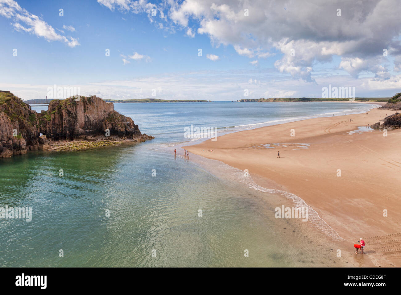 St Catherine's Island et plage du château, Tenby, Pembrokeshire, Pays de Galles, Royaume-Uni Banque D'Images